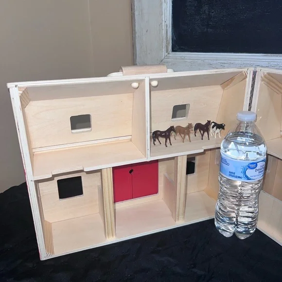 Melissa & Doug Fold & Go Wooden Red Barn Playset w/ Farm Animals Portable Toy - Picture 7 of 9